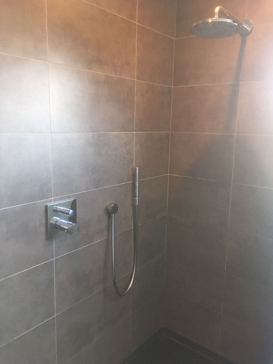 Bad omvormen naar douche Bad omvormen naar douche